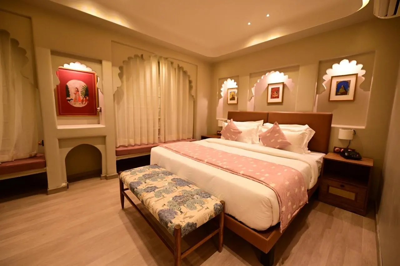 ***  The Red Pier By Downtown Udaipur Hotel India
