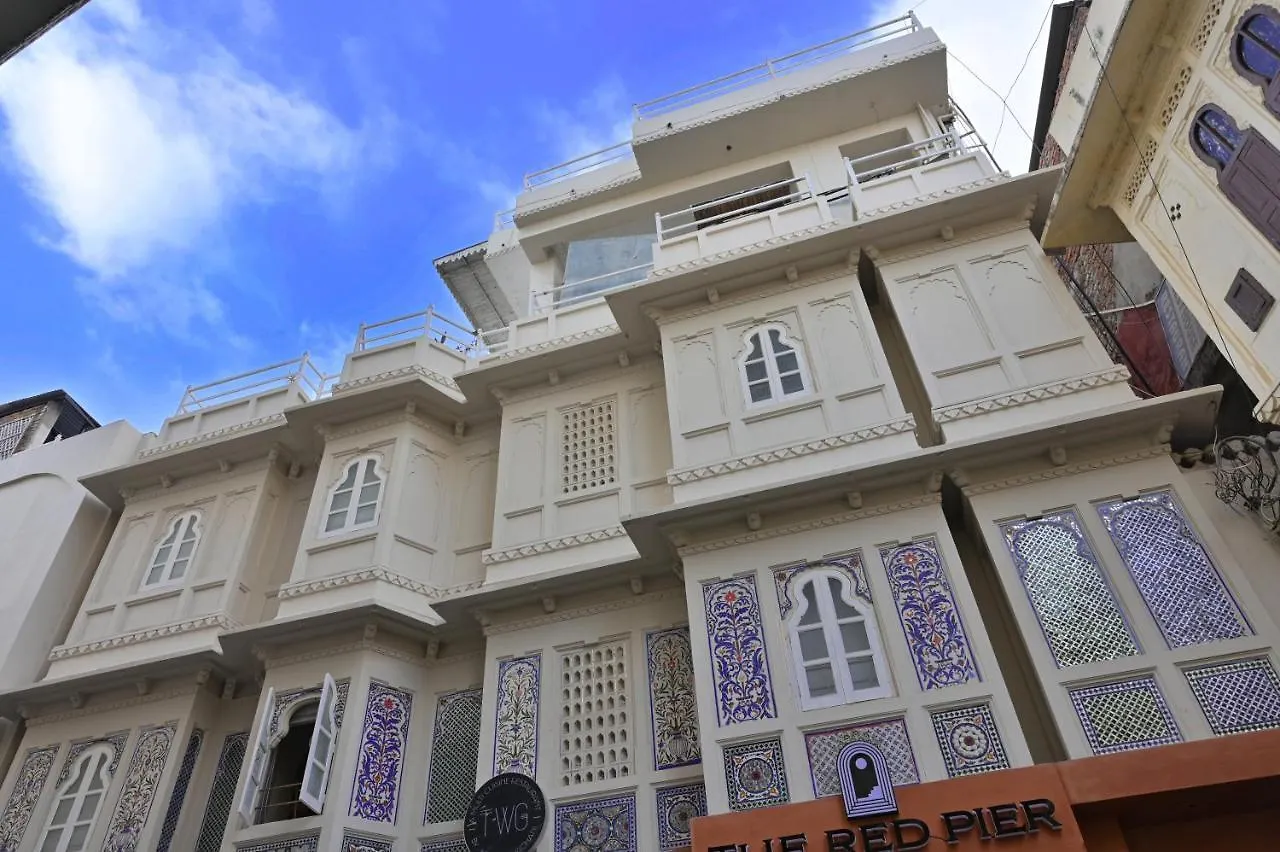 Hotel The Red Pier By Downtown Udajpur Indie